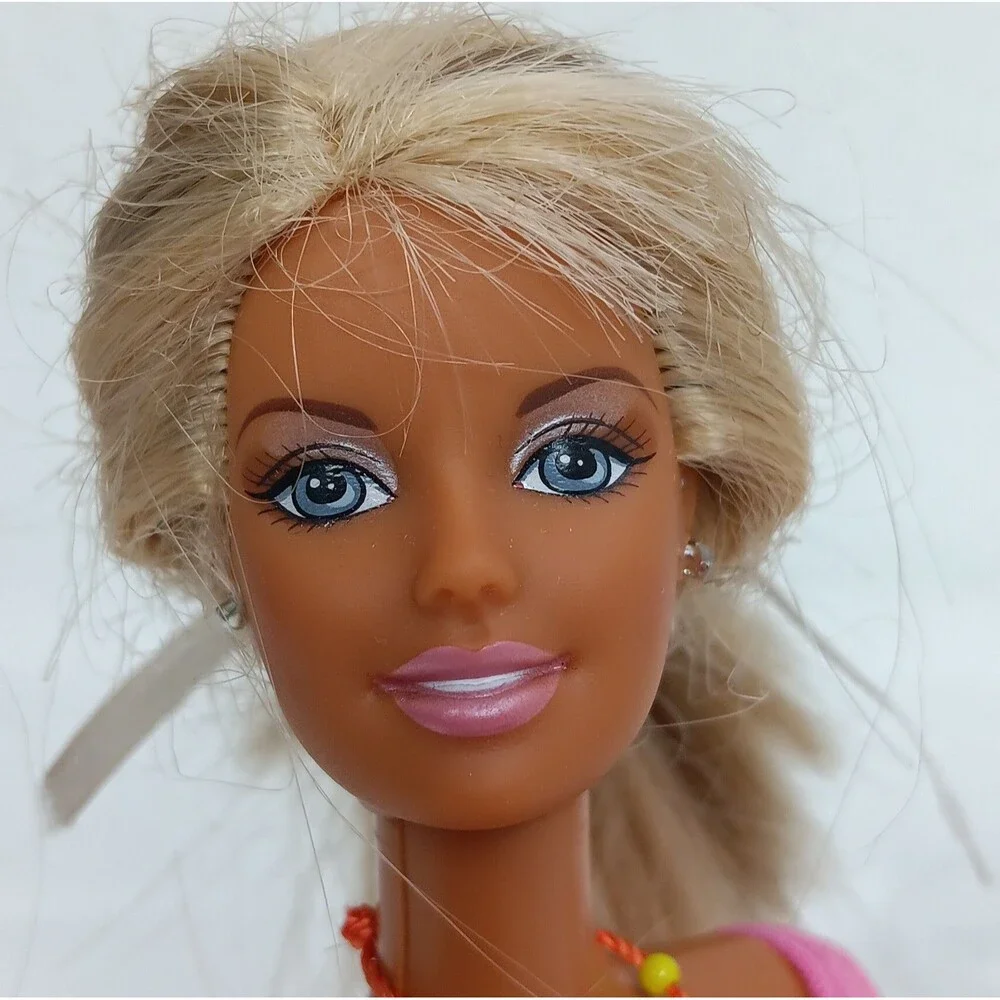 Barbie Cali Girl Suntan Beach Surfer Fashion Doll Mattel Wearing Gold Pink